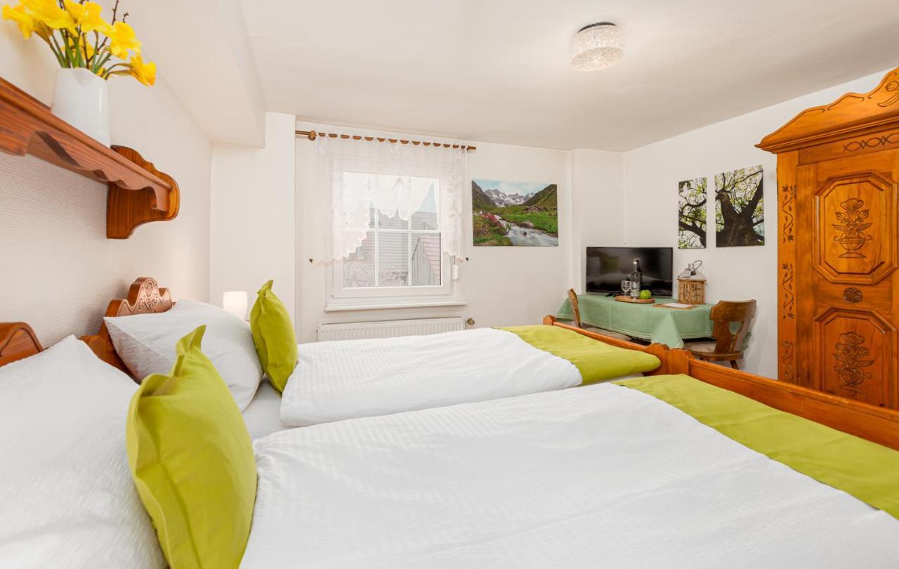 Hotel Landgasthof Hoelzer Fröndenberg Exteriör bild